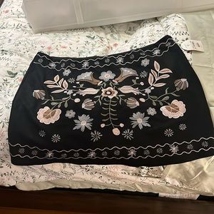 Arula Black Floral Mini Skirt